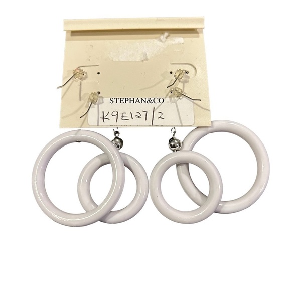 Stephan & Co. White a Retro Style White Double Pair Round Pierced Earrings - Picture 9 of 9